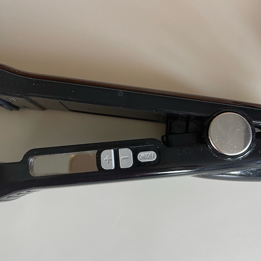 BEBE flatiron - Picture 3 of 4